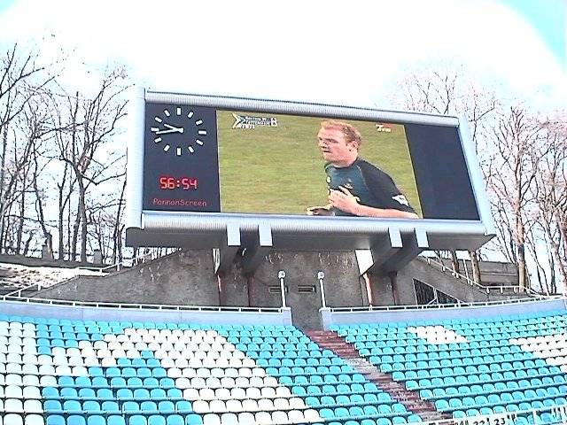 192 x 352 pixeles PannonScreen videotábla